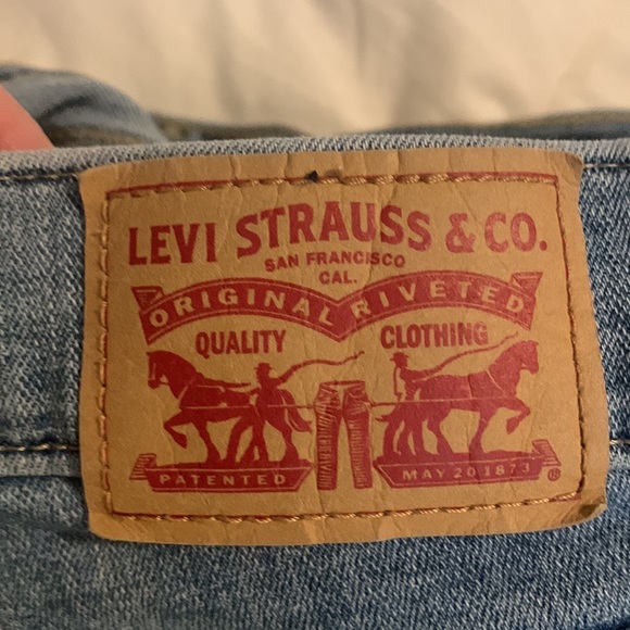 LEVI’S CLASSIC STRAIGHT JEANS - Picture 8 of 9